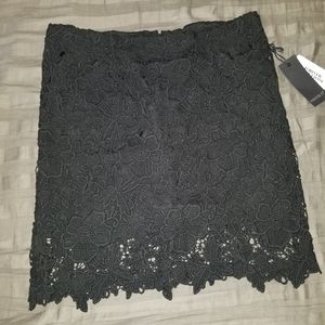FOREVER 21 lace floral skirt (large)